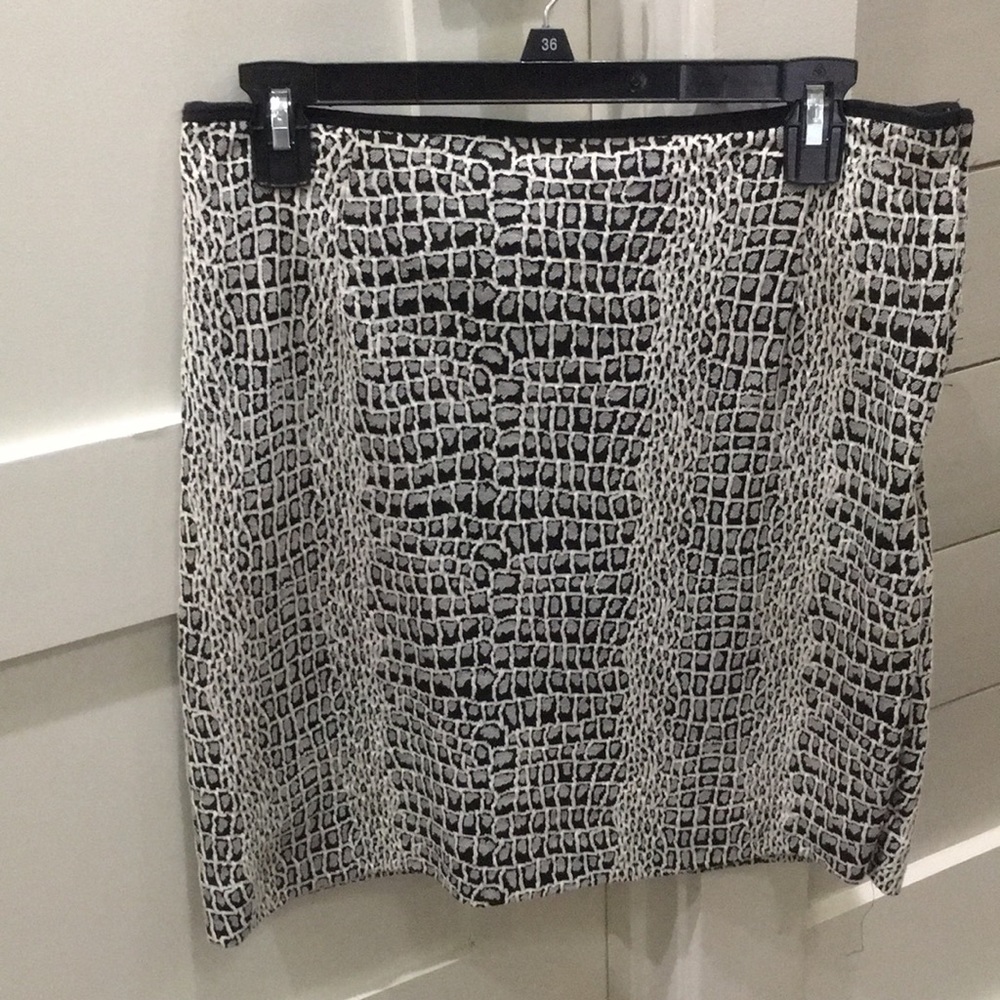 Short skirt